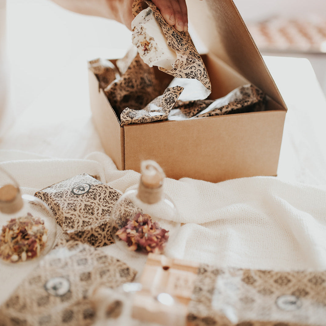 Advent Box Unboxing soak bath co 