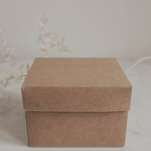 Load image into Gallery viewer, kraft coloured gift box